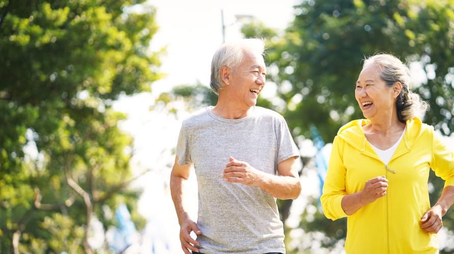 Vários esportes para que os idosos se mantenham saudáveis ​​e em forma na velhice
