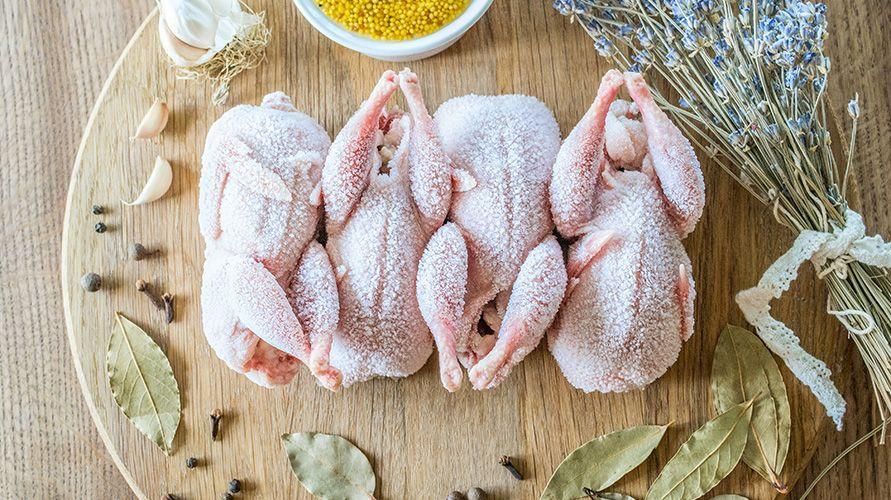 Älä ole huolimaton, vaan osaa sulattaa pakastettu kana terveydelle turvallisesti
