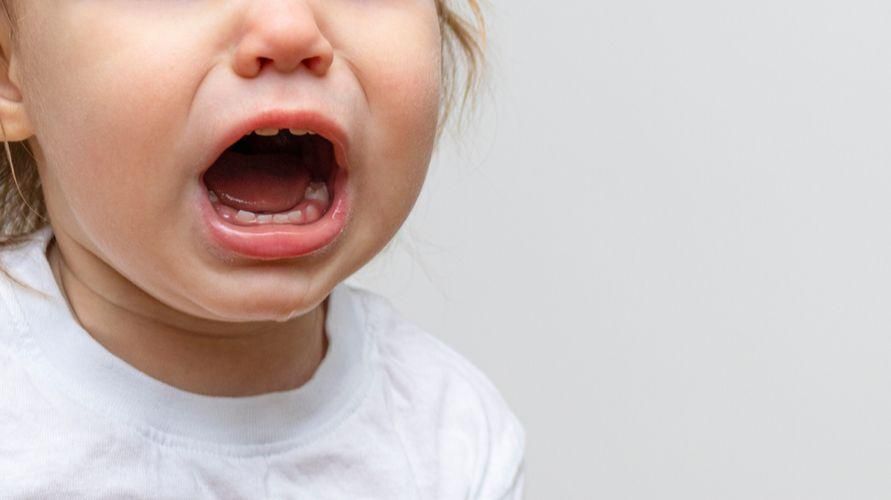 Tandskader hos 1-årige børn kan være forårsaget af denne vane