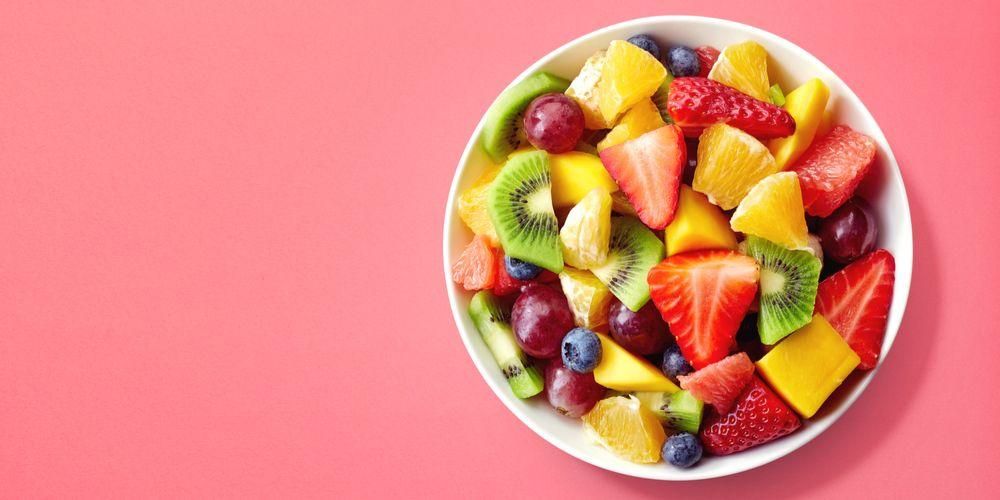 Kuinka tehdä terveellinen ja vähäkalorinen hedelmäsalaatti