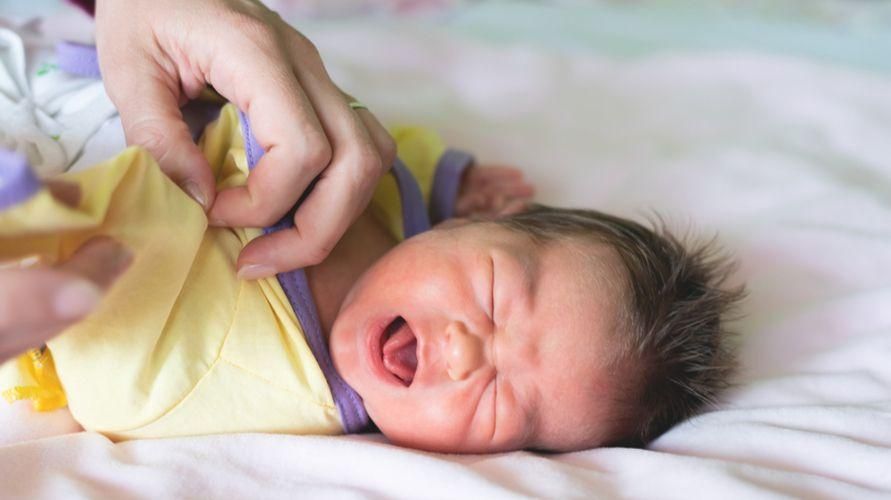 Το μωβ κλάμα Κάνει τα μωρά να κλαίνε, Πώς να το ξεπεράσετε;