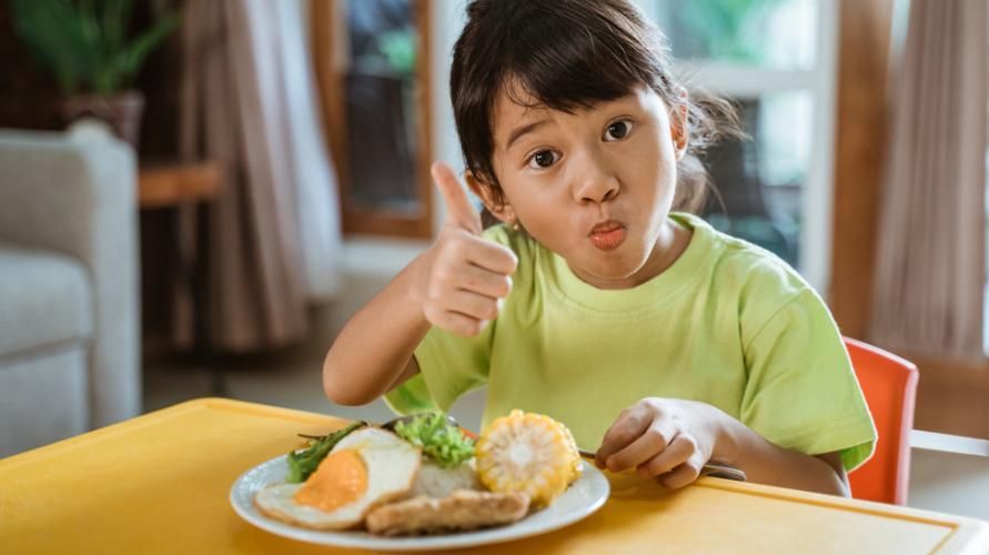 10 måter å lære barn gode matvaner