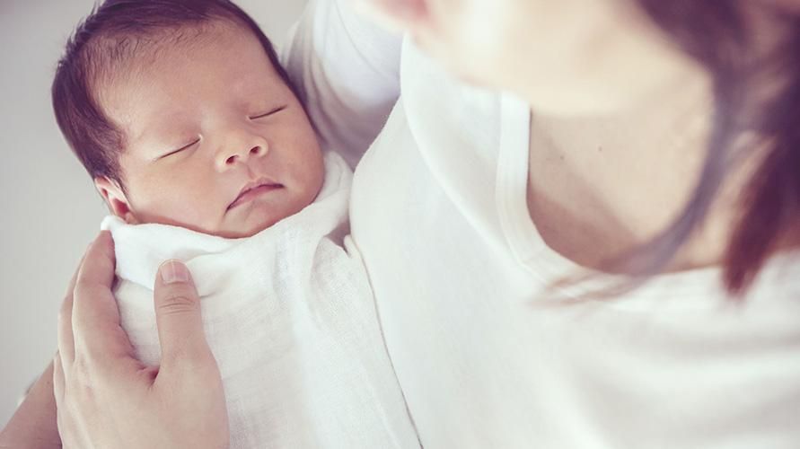 Hvis babyens pust er rask, når bør du være på vakt og søke legehjelp?