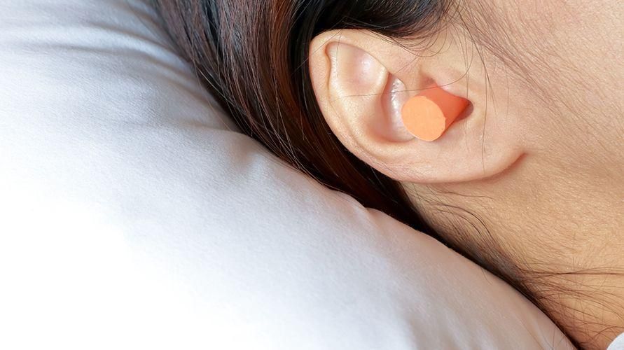 Gør dette for at forblive sikker Brug ørepropper til at sove