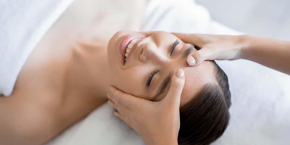7 benefícios da massagem facial, prevenção do envelhecimento para disfarçar feridas