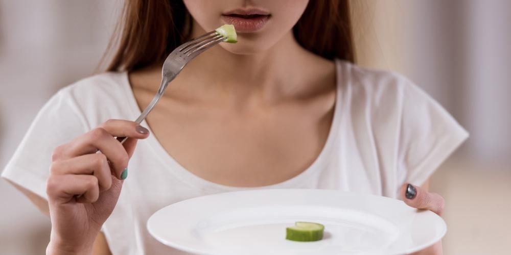Vzroki za pomanjkanje apetita, ki jih je treba opazovati