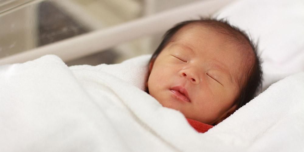 Unikke fakta om nyfødte og deres normale vaner