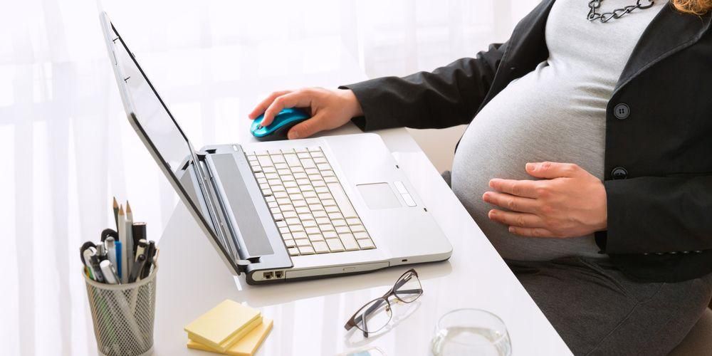 Atzīstot grūtniecības un dzemdību atvaļinājuma nozīmi un tā juridisko pamatu