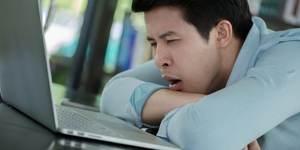 9 znakov pomanjkanja spanja, ki jih morate poznati