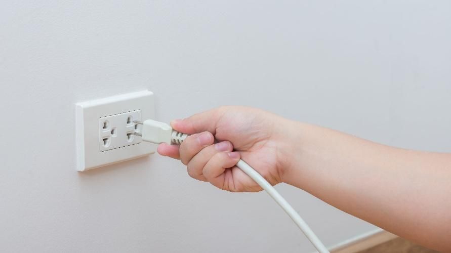 9 maneiras de evitar riscos elétricos que você deve fazer