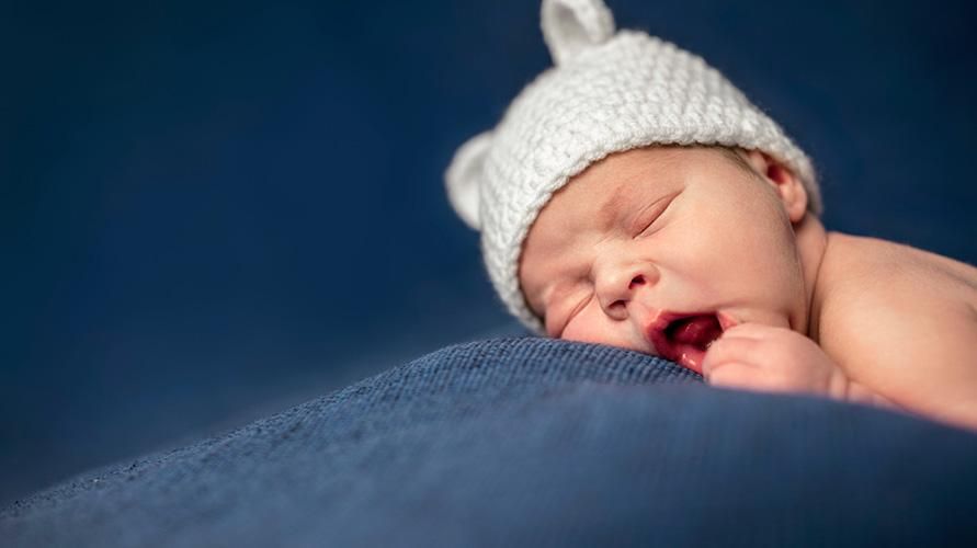 10 Etapes del nadó de la Setmana meravellosa que mostren el seu desenvolupament mental