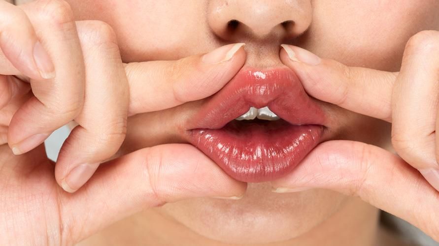 3 vienkāršas lūpu vingrošanas metodes