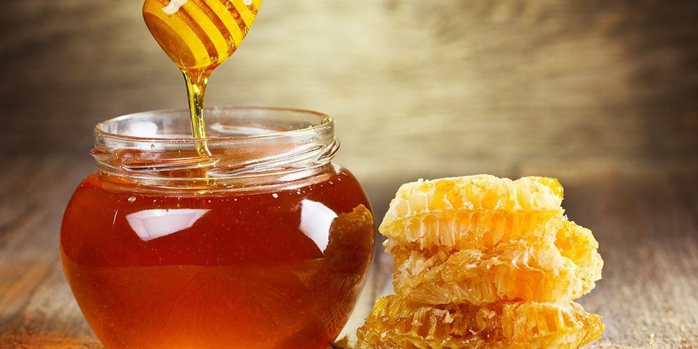 Tutustu aidon hunajan ominaisuuksiin ilman seosta