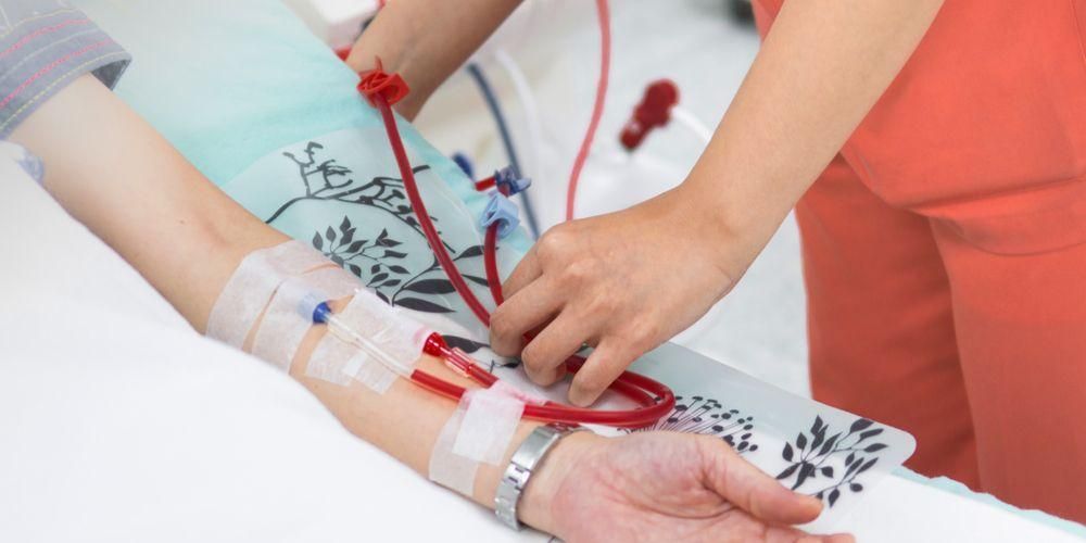Kaj je treba upoštevati pri dializi pri kroničnih ledvičnih bolnikih?