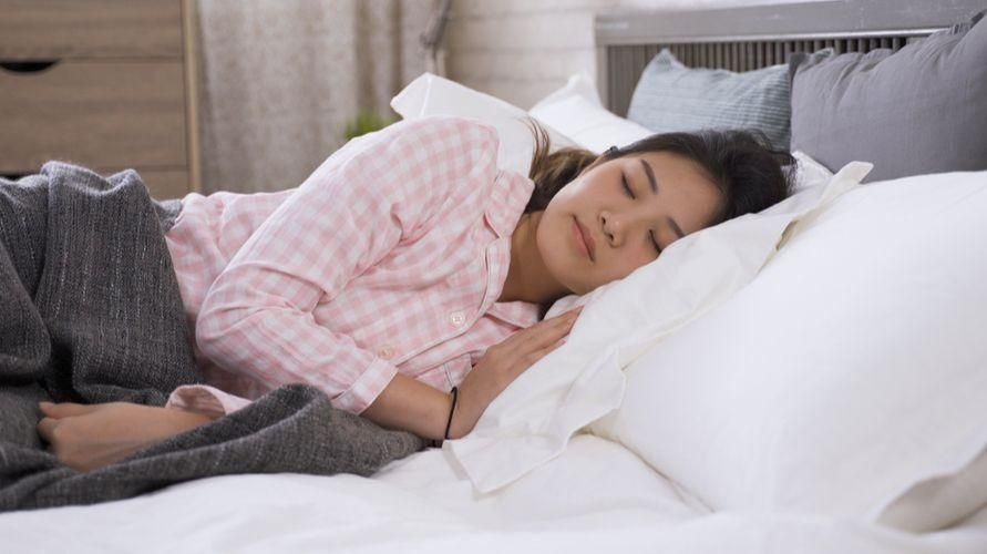 Odporúčané polohy spánku pre ľudí trpiacich skoliózou