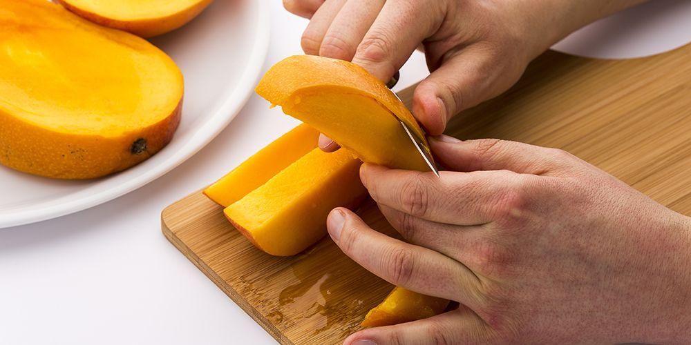 Izrādās, ka to var ēst, vai mango ādai ir kāds labums veselībai?