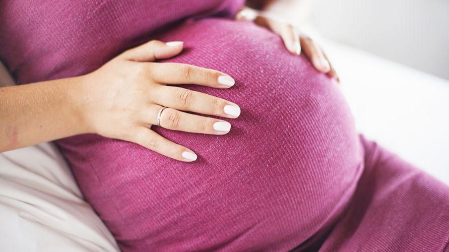 Pozor na vlastnosti velkého miminka v děloze