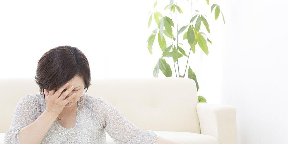 Príčiny menopauzy a príznaky, ktoré sa objavia