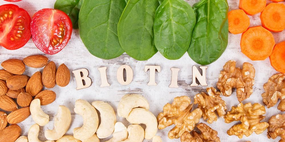 No olu dzeltenumiem līdz saldajiem kartupeļiem, šis ir biotīnu saturošu pārtikas produktu saraksts