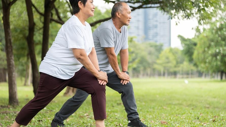 Viktigheten av å gjøre aktiviteter for eldre for å opprettholde helsen