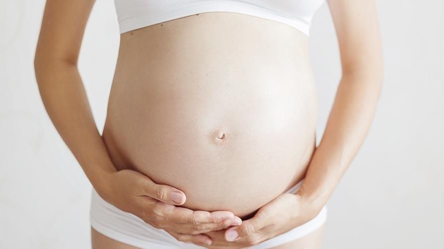 Đau rốn khi mang thai 3 tháng cuối, có nguy hiểm không?