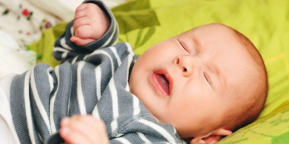Bábätká často kýchajú, je to normálne alebo je to príznak choroby?