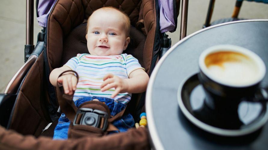 7 κίνδυνοι που πρέπει να προσέχουν τα μωρά από την κατανάλωση καφέ