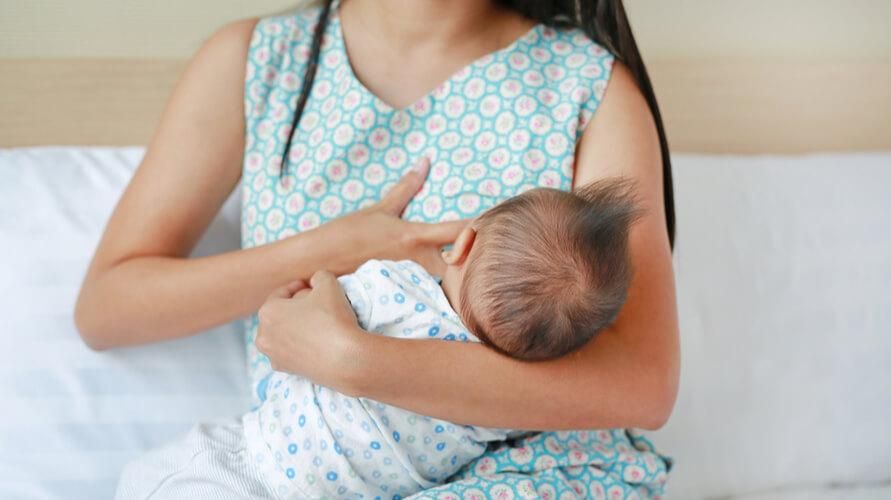Pochopte kapacitu žalúdka novorodencov a ich nutričné ​​potreby