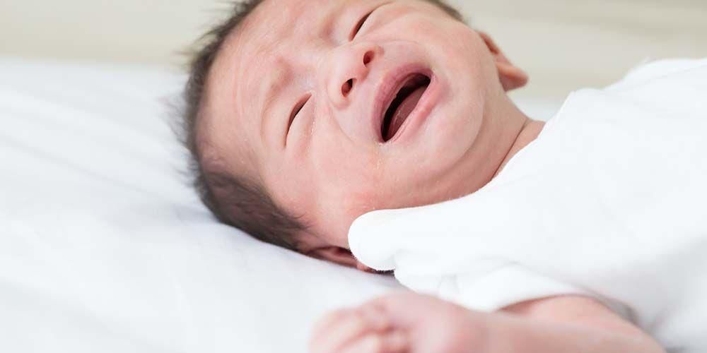 Sindrom Cri-Du-Chat, ko se dojenčki rodijo, jokajo kot mačke