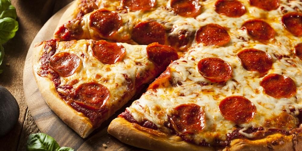 Nebrīnieties, picas kaloriju daudzums vienā šķēlē ir ļoti augsts